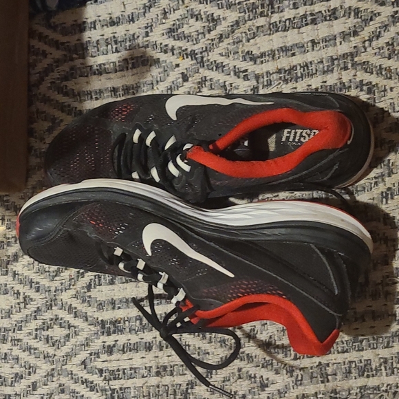 Nike Sneakers - Picture 2 of 4